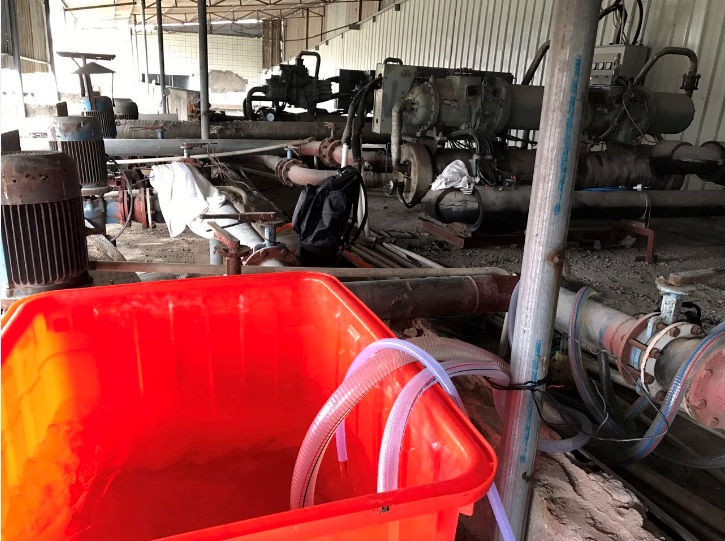 泉州某商場中央空調冷凝器清洗